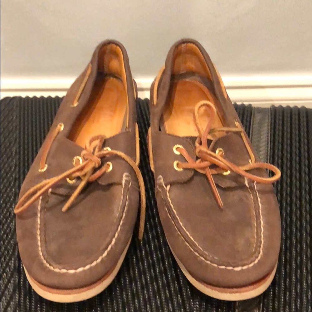 Gold cup sperry